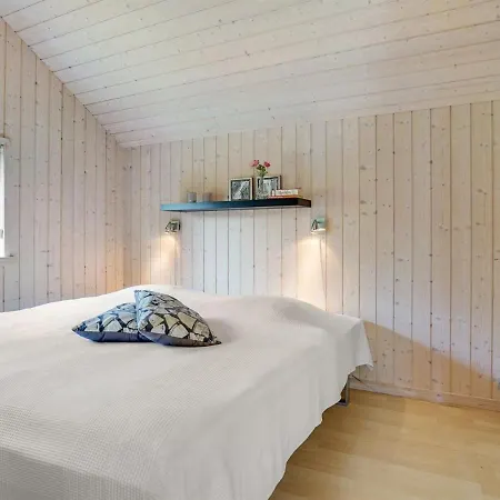 Agved - 1-5km From The Sea In Ne Jutland By Interhome Hals