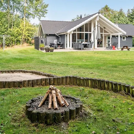 Agved - 1-5km From The Sea By Interhome * Hals